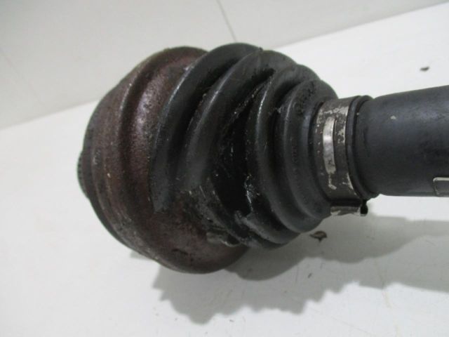 bontott AUDI Q5 Jobb hátsó Féltengely