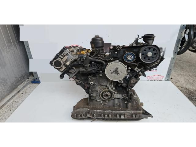 bontott AUDI Q5 Motor (Fűzött blokk hengerfejjel)