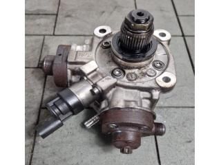 bontott AUDI Q5 Nagynyomású Szivattyú