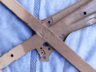 bontott AUDI Q5 Alsó Kereszttartó