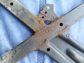 bontott AUDI Q5 Alsó Kereszttartó