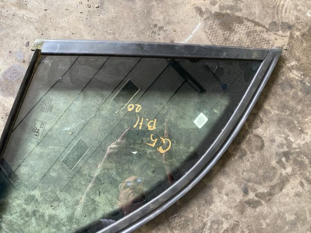 bontott AUDI Q5 Bal C Oszlop Oldalablak Üveg
