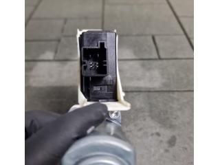 bontott AUDI Q5 Bal első Ablakemelő Motor