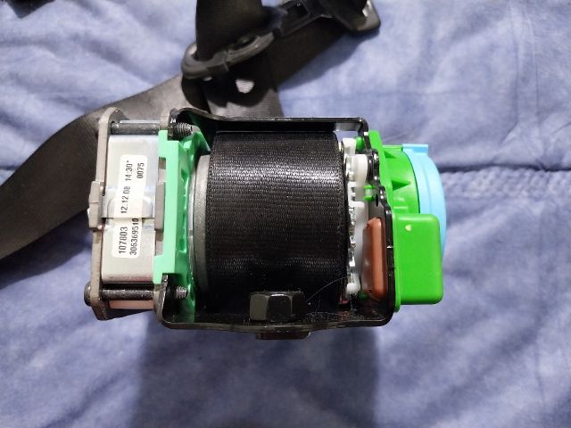 bontott AUDI Q5 Bal első Biztonsági Öv