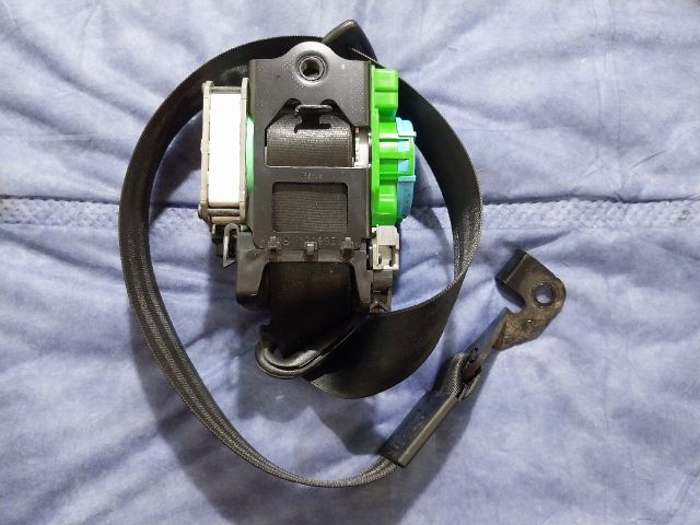 bontott AUDI Q5 Bal első Biztonsági Öv