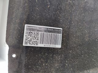 bontott AUDI Q5 Bal első Dobbetét (Kerékjárati, Műanyag)