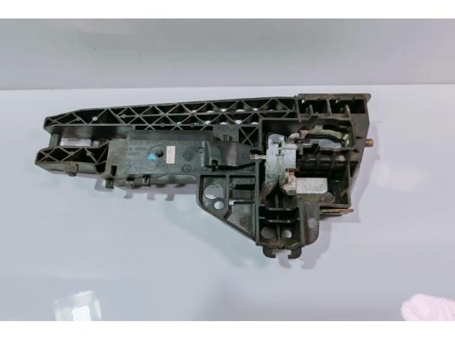 bontott AUDI Q5 Bal első Kilincs Hátulja