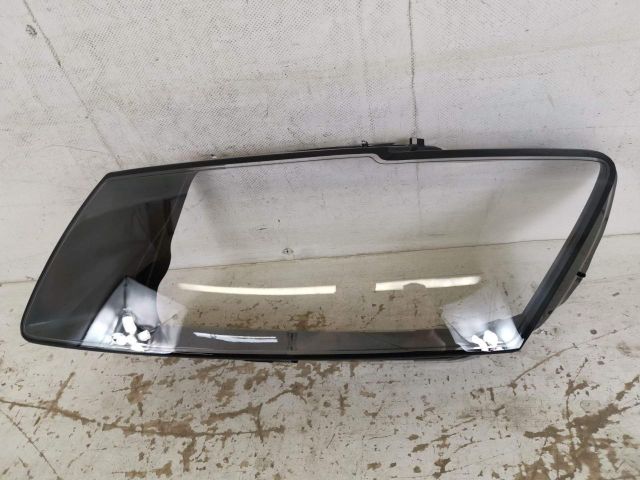 bontott AUDI Q5 Bal első Lámpabúra