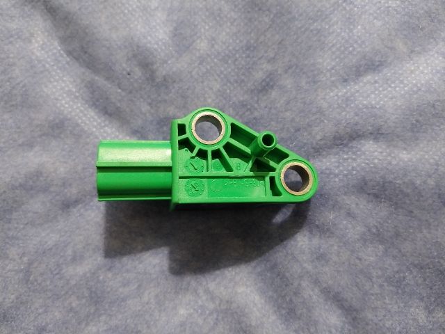 bontott AUDI Q5 Bal első Oldal Ütközés Érzékelő