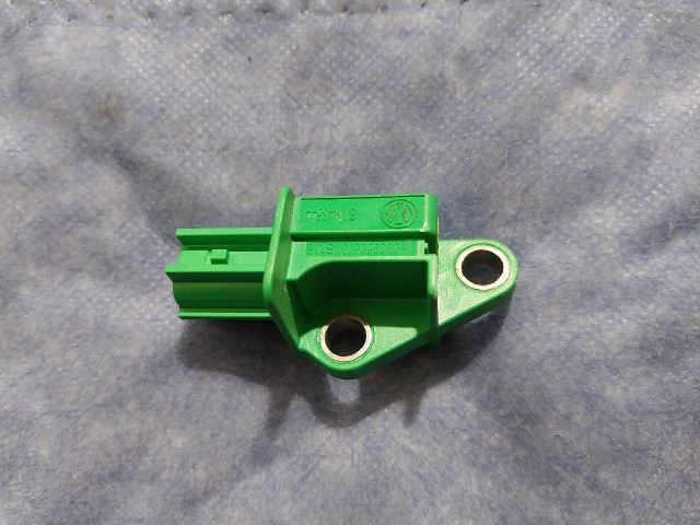 bontott AUDI Q5 Bal első Oldal Ütközés Érzékelő