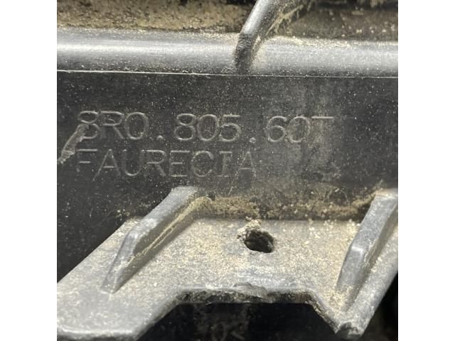 bontott AUDI Q5 Bal Fényszóró Tartó