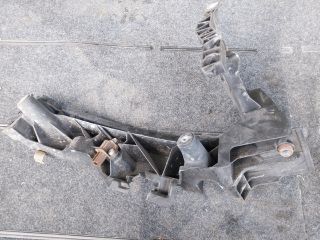 bontott AUDI Q5 Bal Fényszóró Tartó