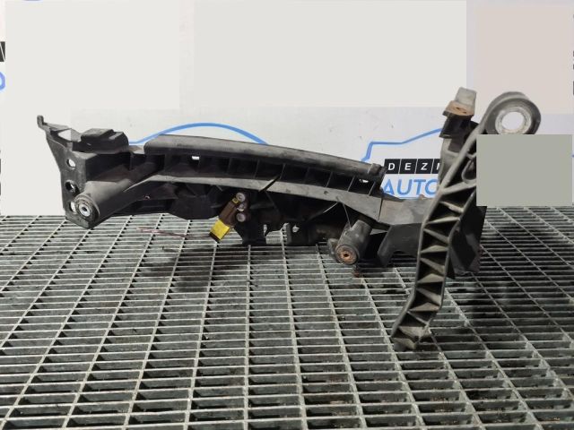 bontott AUDI Q5 Bal Fényszóró Tartó