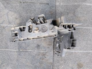 bontott AUDI Q5 Bal Fényszóró Tartó