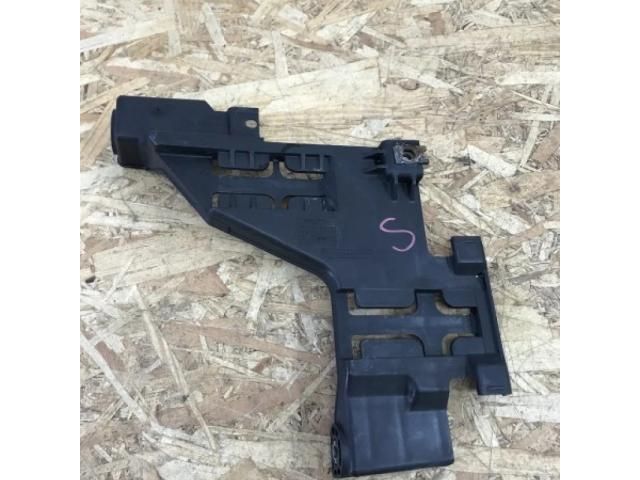 bontott AUDI Q5 Bal Fényszóró Tartó