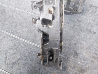 bontott AUDI Q5 Bal Fényszóró Tartó