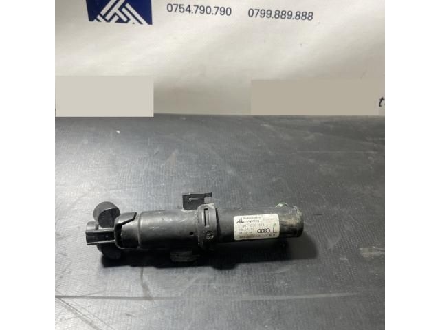 bontott AUDI Q5 Bal Fényszórómosó Fúvóka