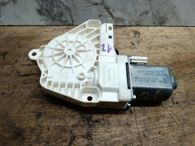 bontott AUDI Q5 Bal hátsó Ablakemelő Motor