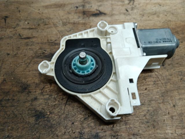 bontott AUDI Q5 Bal hátsó Ablakemelő Motor