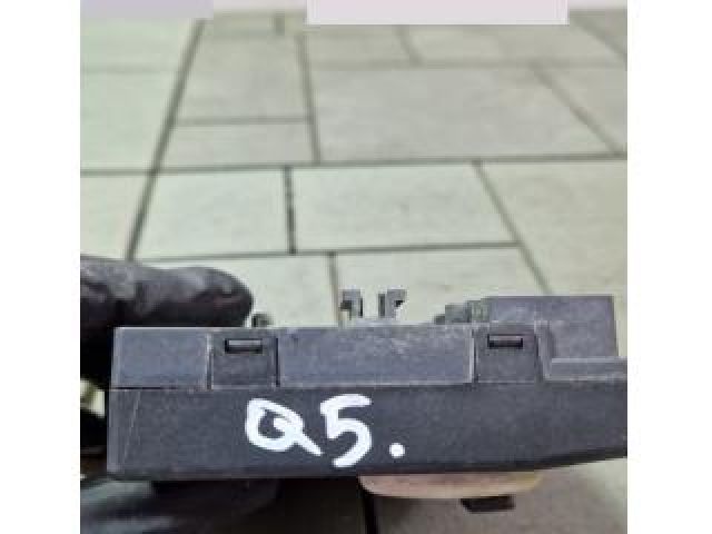 bontott AUDI Q5 Bal hátsó Ajtó Vezérlőegység