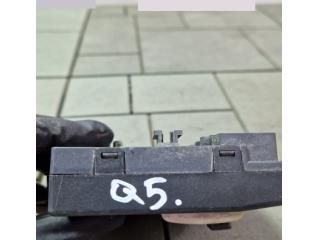 bontott AUDI Q5 Bal hátsó Ajtó Vezérlőegység