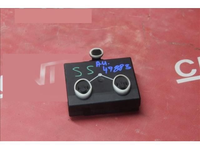 bontott AUDI Q5 Bal hátsó Ajtó Vezérlőegység