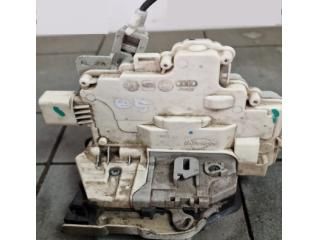 bontott AUDI Q5 Bal hátsó Ajtózár