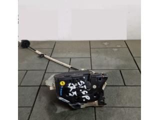 bontott AUDI Q5 Bal hátsó Ajtózár