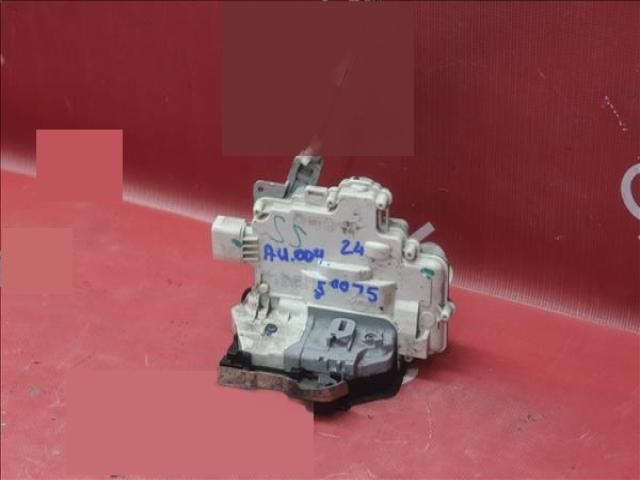 bontott AUDI Q5 Bal hátsó Ajtózár