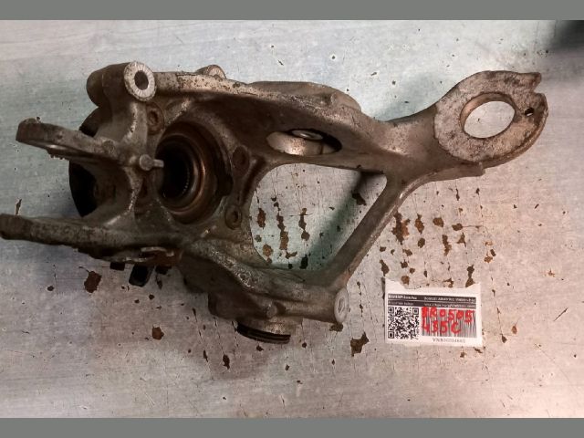 bontott AUDI Q5 Bal hátsó Csonkállvány Kerékaggyal