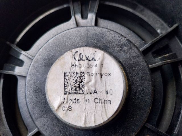 bontott AUDI Q5 Bal hátsó Hangszóró