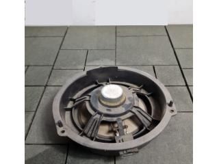 bontott AUDI Q5 Bal hátsó Hangszóró
