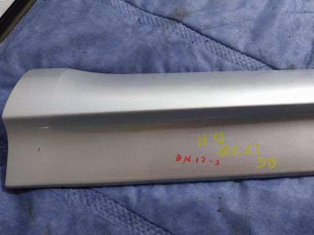 bontott AUDI Q5 Bal hátsó Küszöb Díszléc