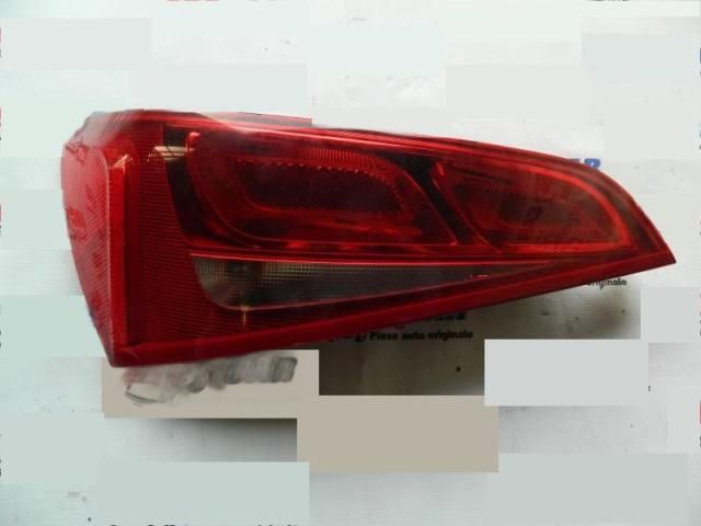 bontott AUDI Q5 Bal Hátsó Lámpa