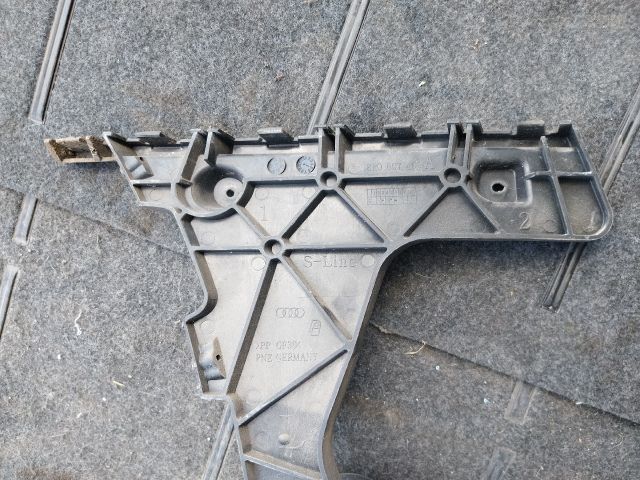 bontott AUDI Q5 Bal hátsó Oldal Lökhárító Tartó (Műanyag)