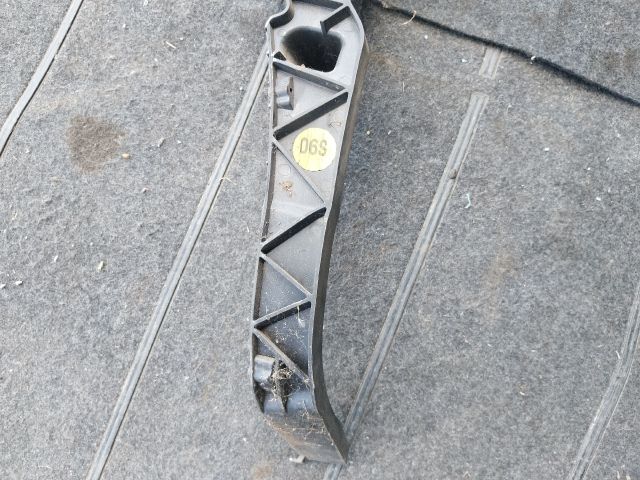 bontott AUDI Q5 Bal hátsó Oldal Lökhárító Tartó (Műanyag)