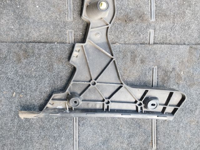 bontott AUDI Q5 Bal hátsó Oldal Lökhárító Tartó (Műanyag)