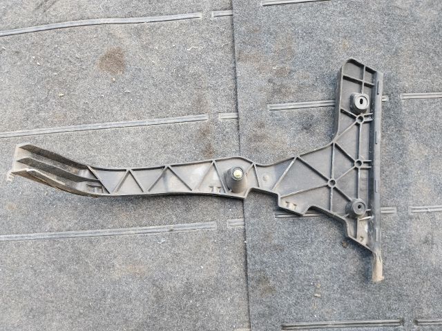 bontott AUDI Q5 Bal hátsó Oldal Lökhárító Tartó (Műanyag)