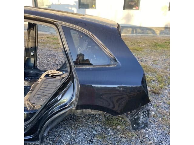 bontott AUDI Q5 Bal hátsó Sárvédő