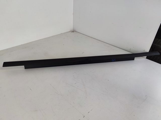 bontott AUDI Q5 Bal hátsó Vízlehúzó Gumicsík