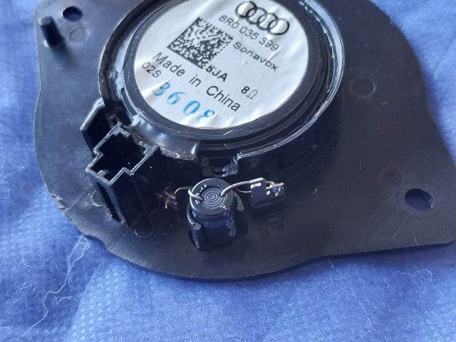 bontott AUDI Q5 Bal Műszerfal Hangszóró