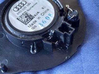 bontott AUDI Q5 Bal Műszerfal Hangszóró