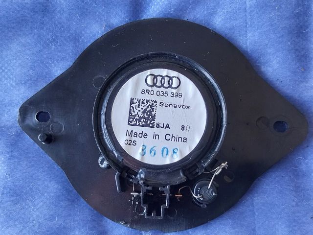 bontott AUDI Q5 Bal Műszerfal Hangszóró