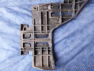 bontott AUDI Q5 Bal Sárvédő Oldaltartó