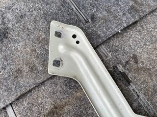 bontott AUDI Q5 Bal Sárvédő Oldaltartó