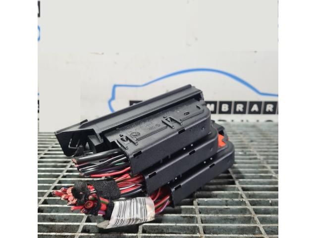 bontott AUDI Q5 Biztosítéktábla Utastér