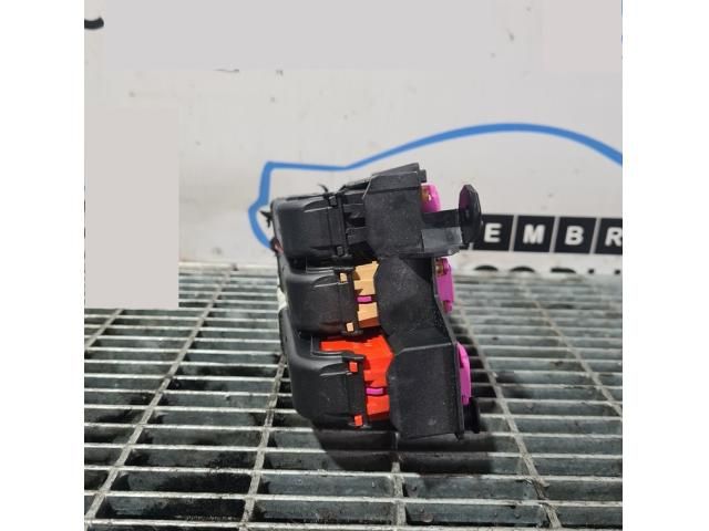 bontott AUDI Q5 Biztosítéktábla Utastér