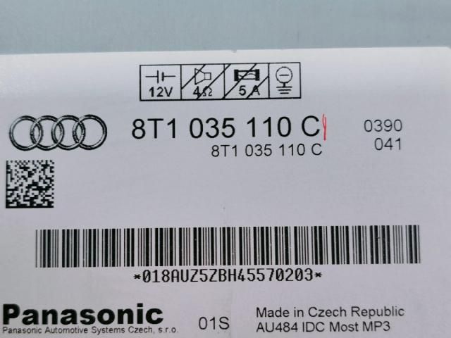 bontott AUDI Q5 CD / DVD Tár