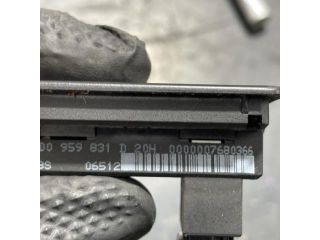 bontott AUDI Q5 Csomagtér Nyitó Kar / Gomb