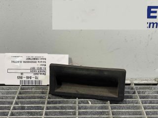 bontott AUDI Q5 Csomagtérajtó Kilincs